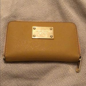 Michael Kors beige wallet